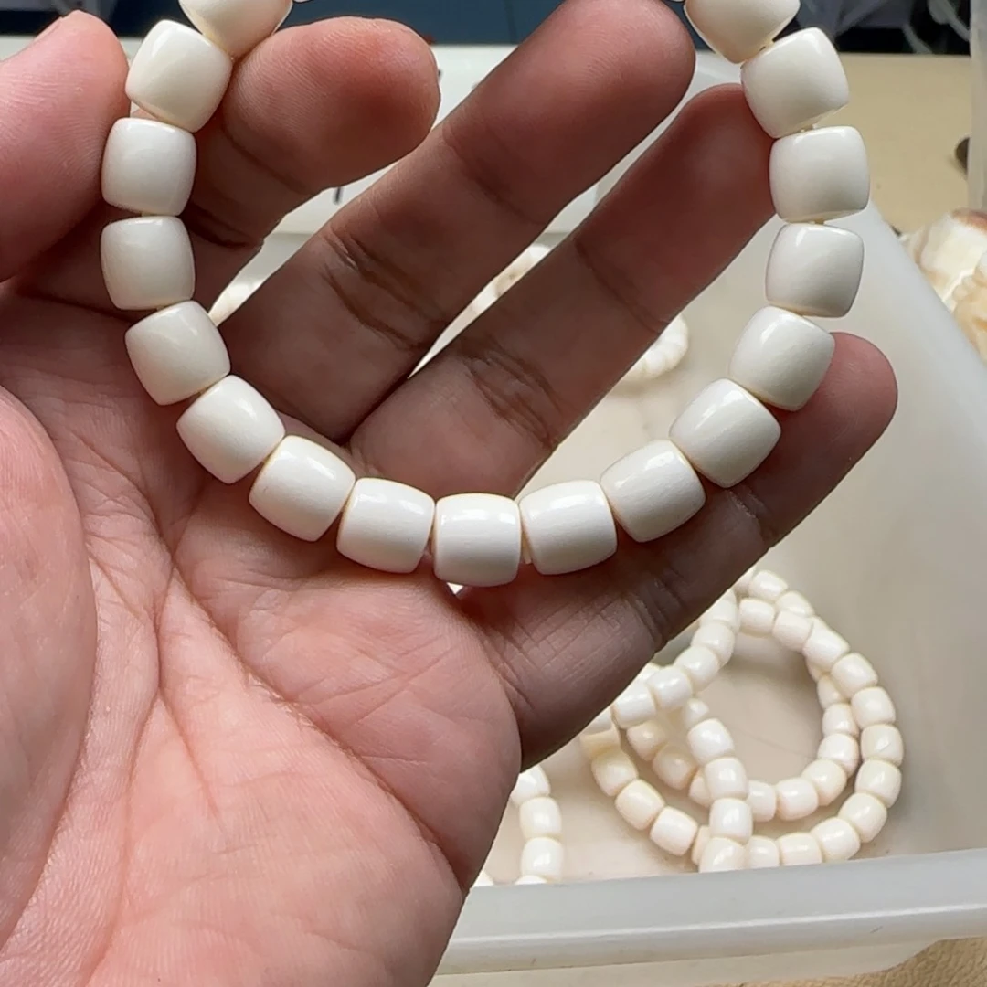 白玉菩提吊坠白色710