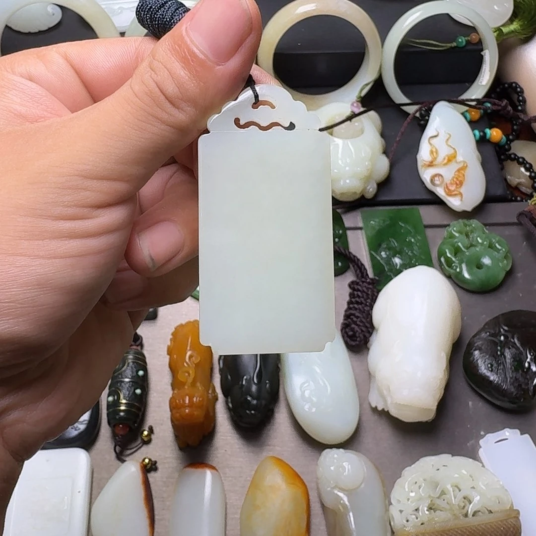 和田玉（青白玉）未镶嵌吊坠(不含链)