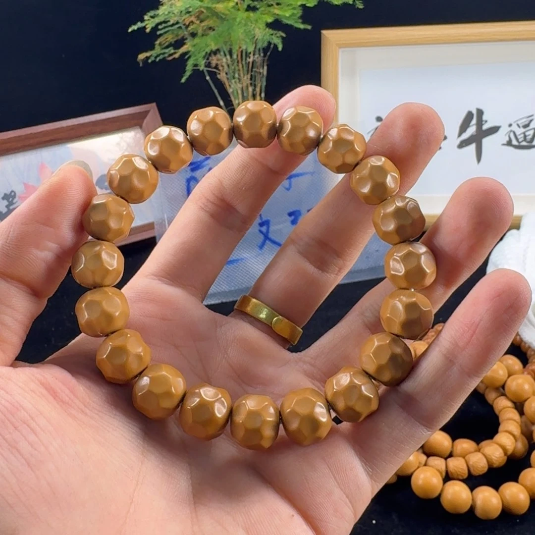 猴头核桃手串奶酪