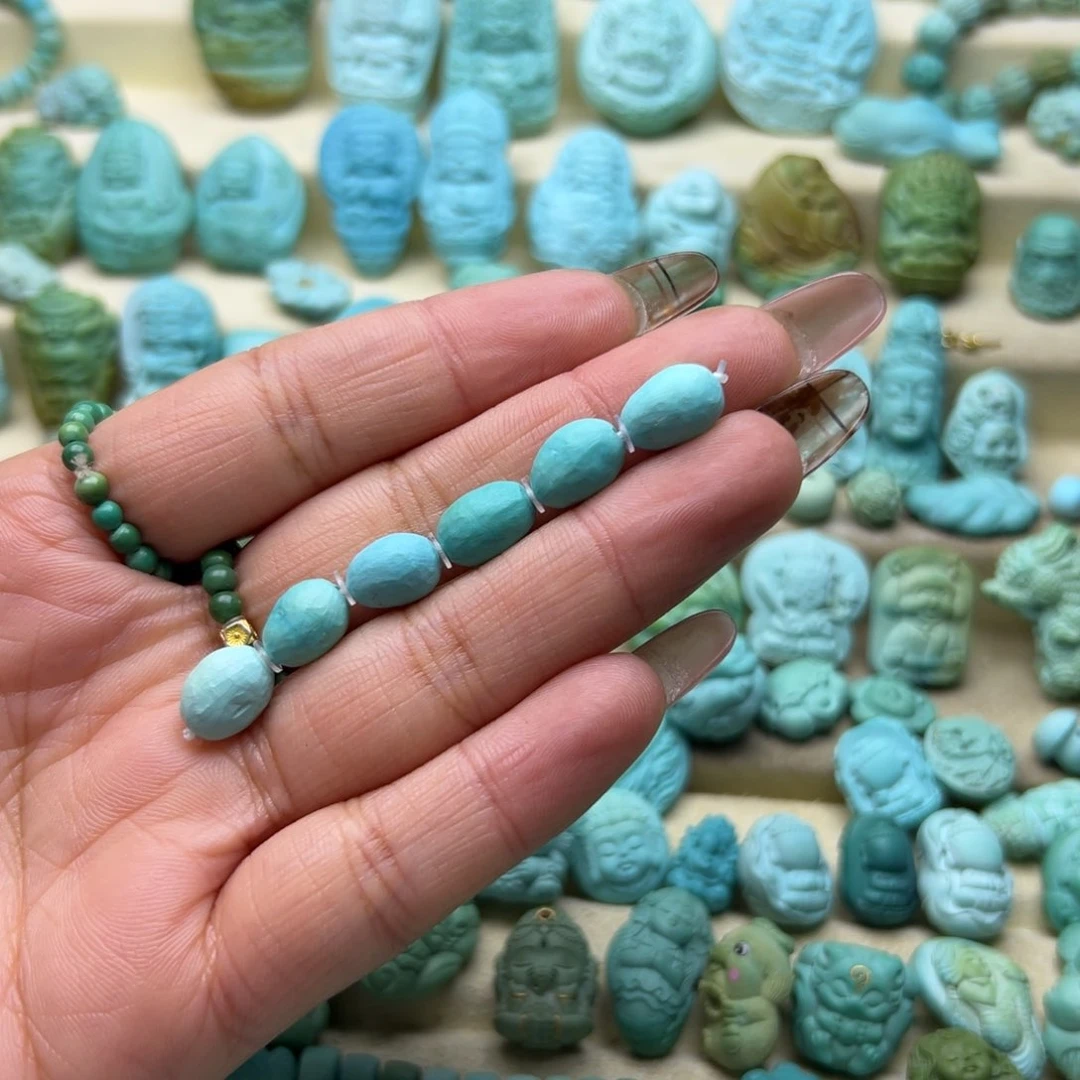 未镶嵌绿松石颈饰