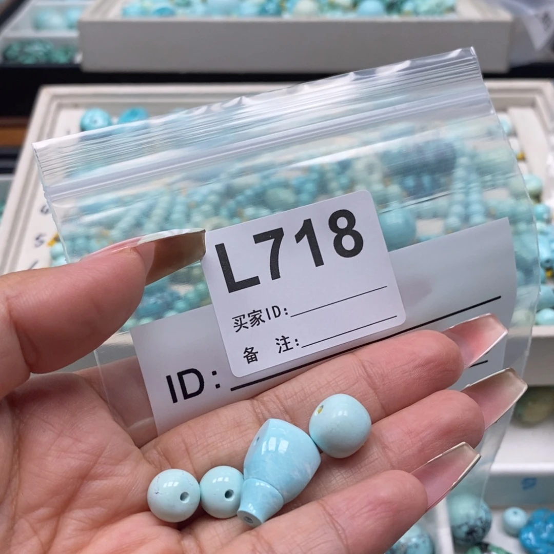 闭***界绿松石未镶嵌珠宝奇石