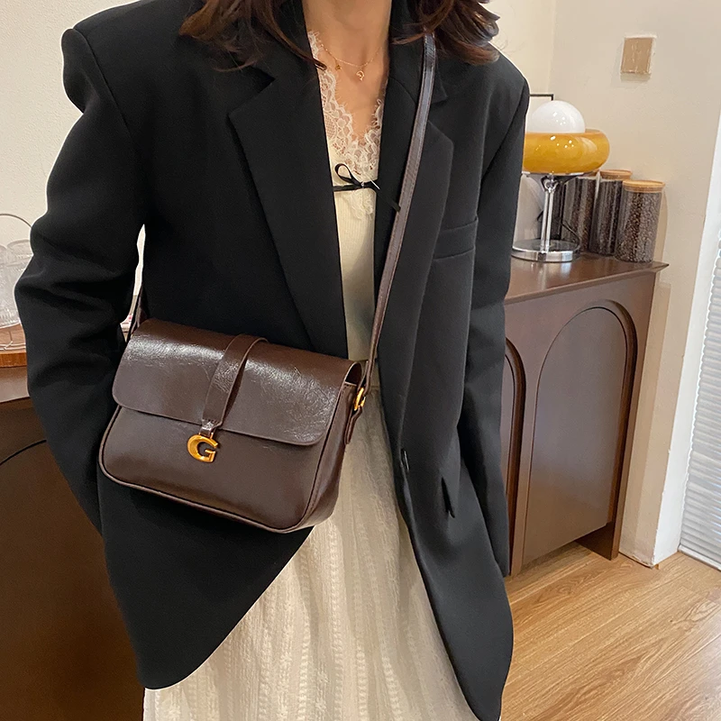 【工厂直销】新款时尚轻奢百搭潮流女士单肩斜挎包6022咖色