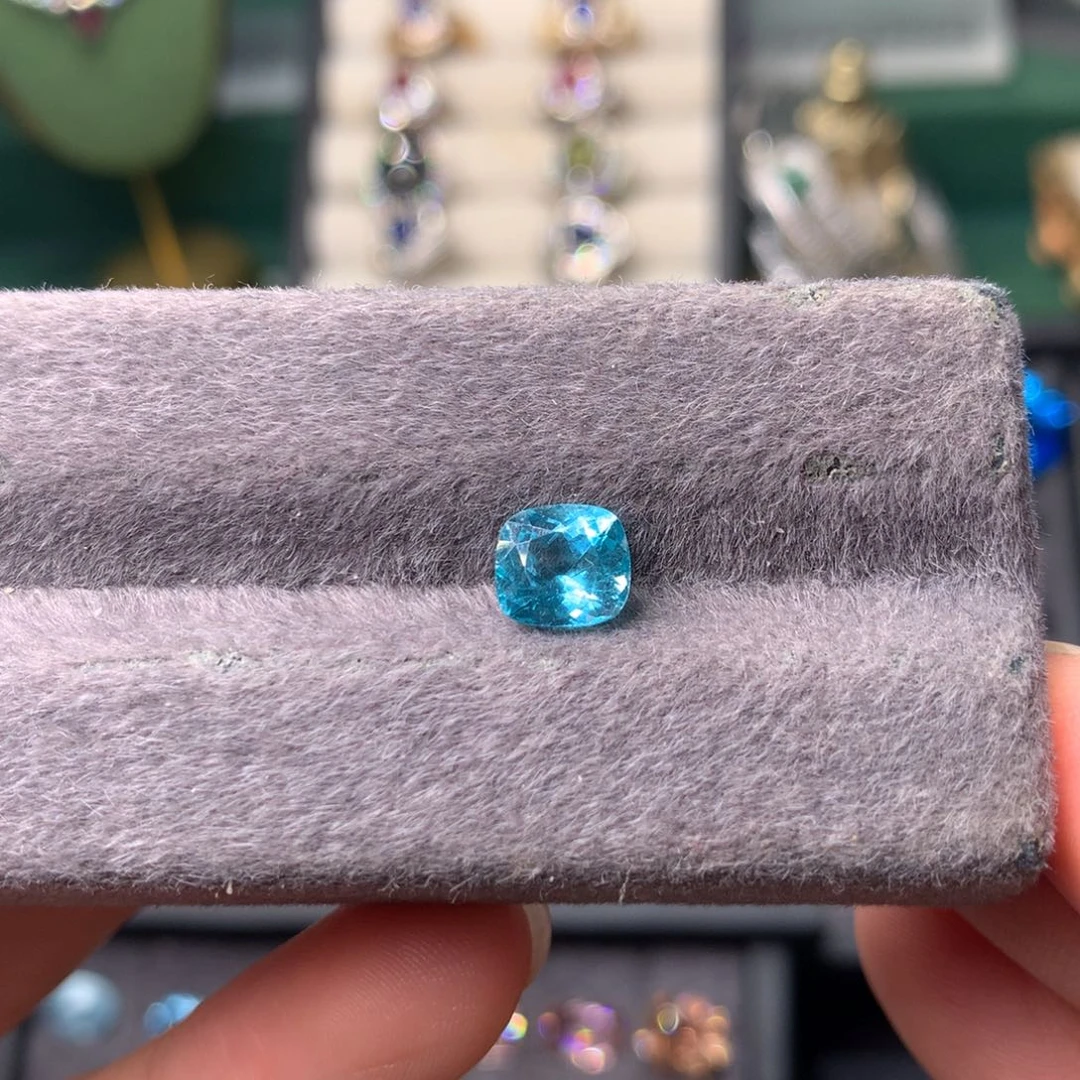 未镶嵌磷灰石裸石1.59ct