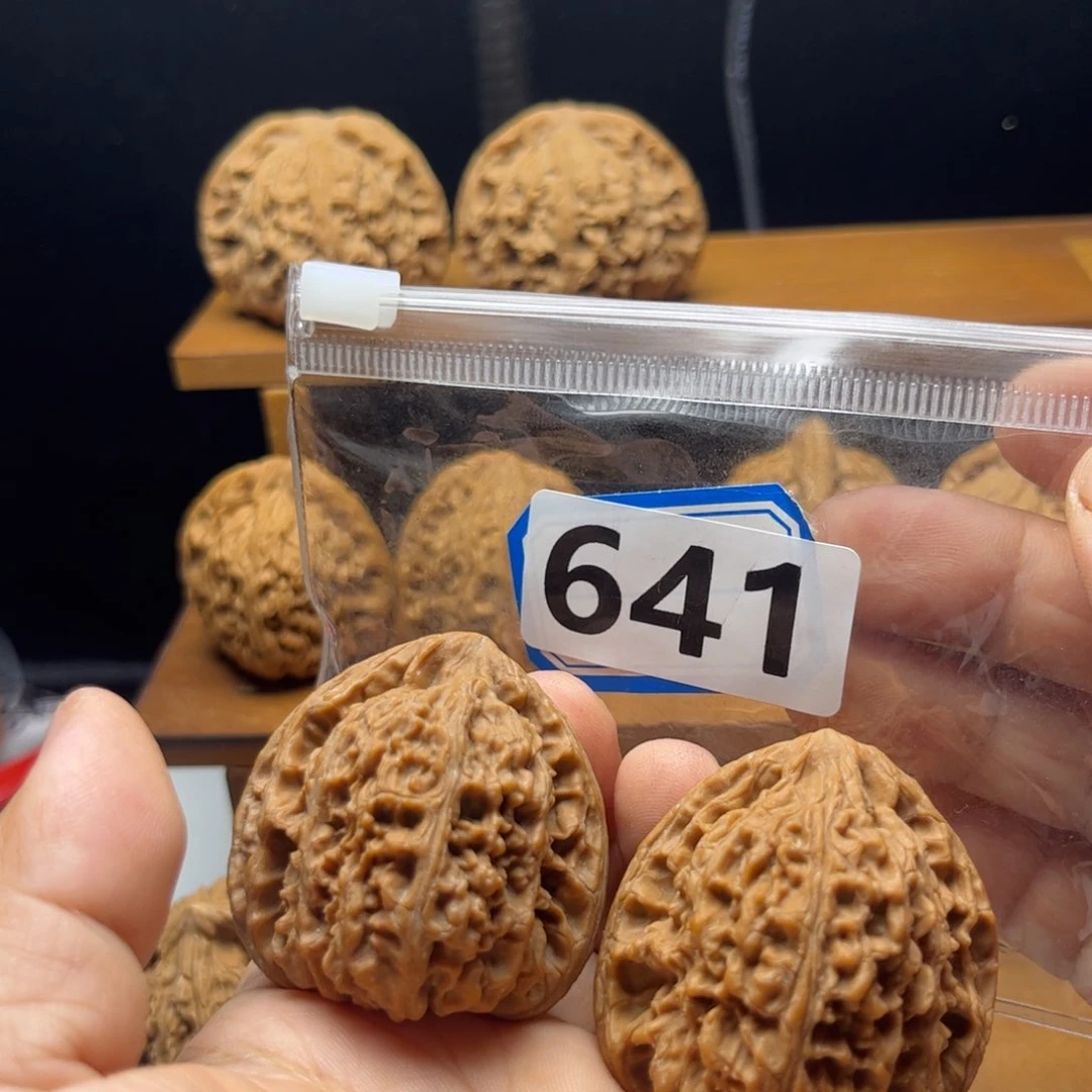 吊坠文玩核桃三角将40