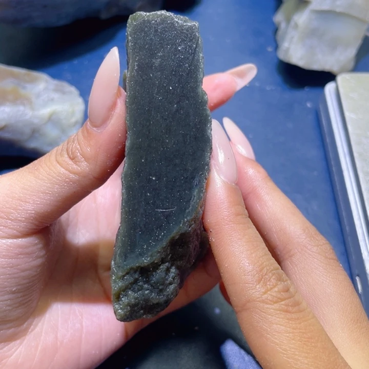 和田玉未镶嵌珠宝半成品