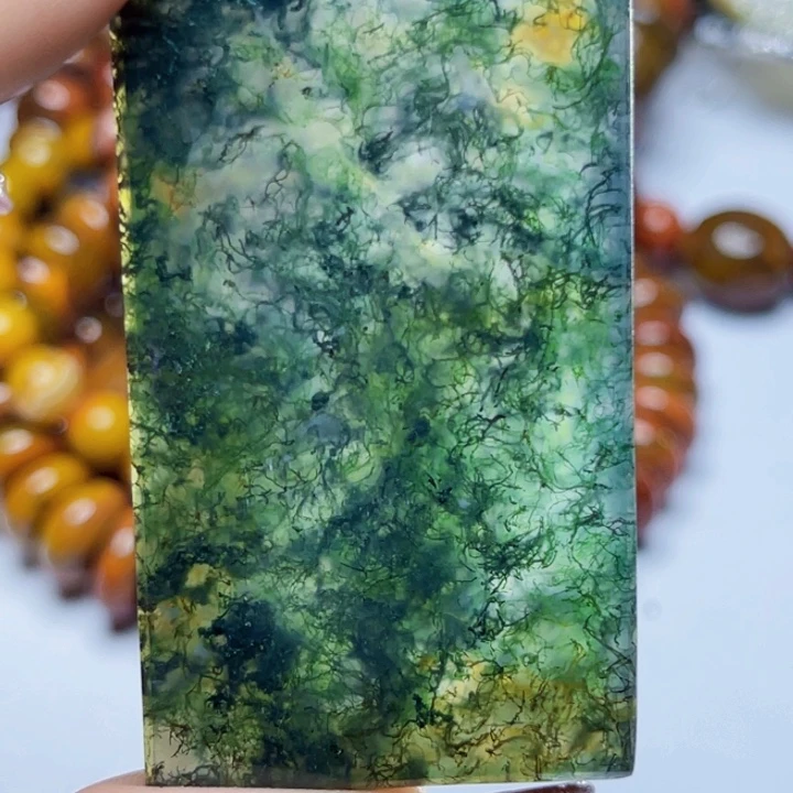 玛瑙/玉髓颈饰未镶嵌华**坦