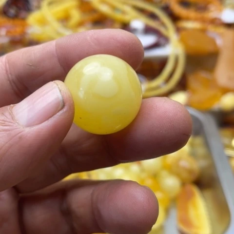 手串植物珀未镶嵌吊坠
