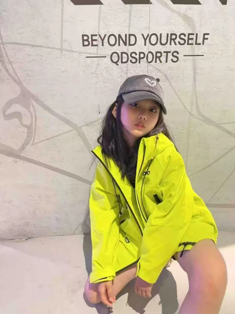 XA081防风防水男女通用四季男童加绒女童外套冲锋衣