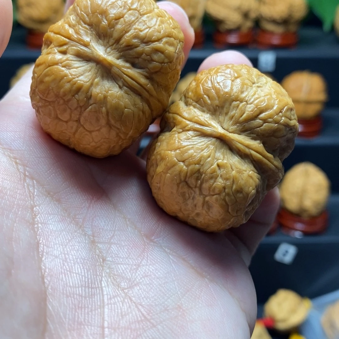 把件文玩核桃40方尊