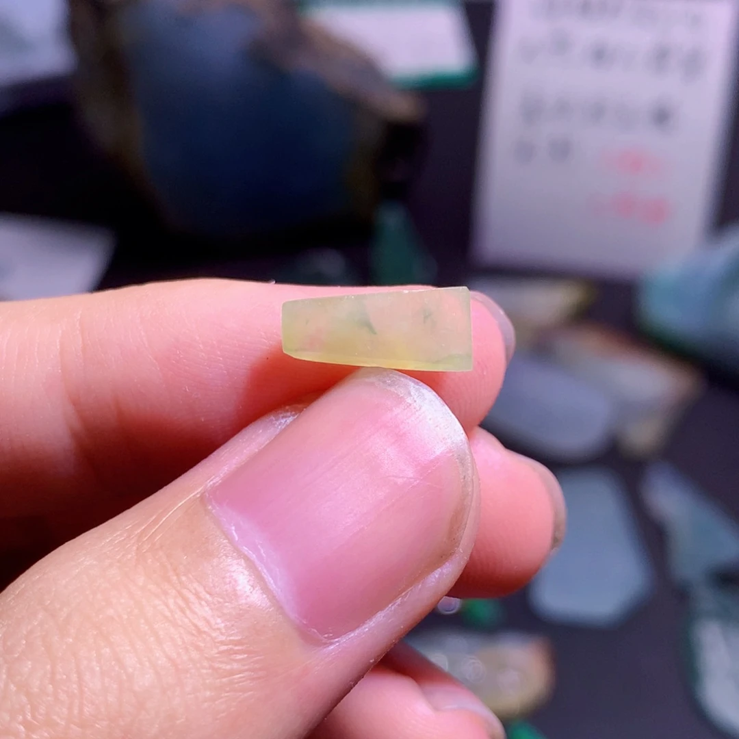 未镶嵌定制翡翠翡翠