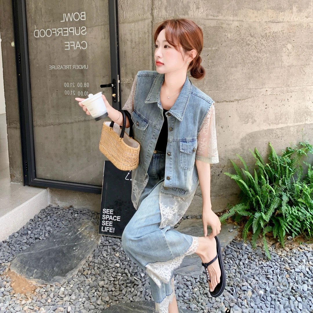 韩系时尚牛仔套装裤女2025新款夏季蕾丝拼接设计上衣阔腿裤两件套