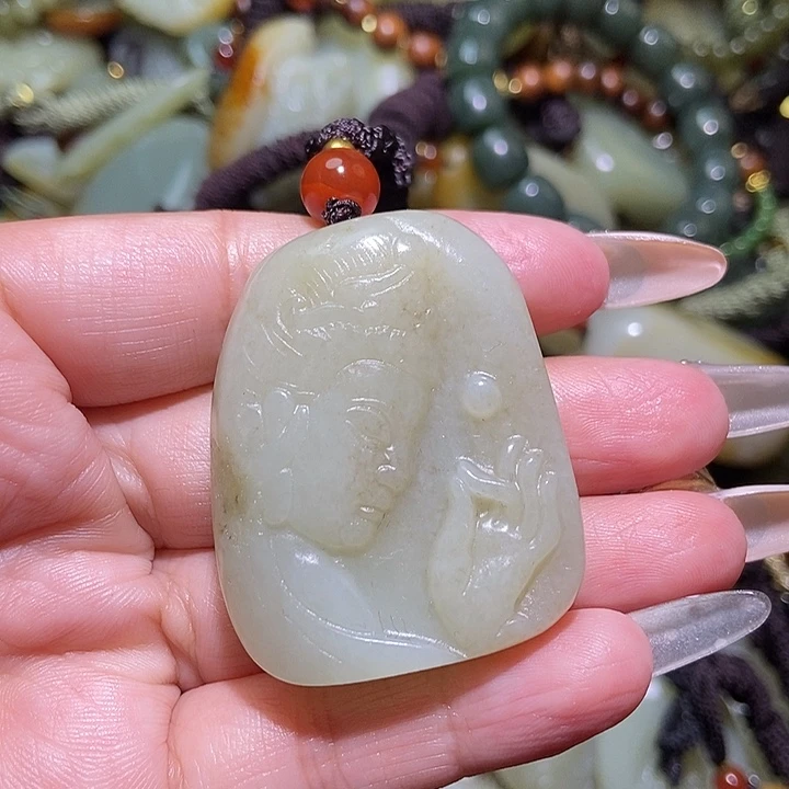 和田玉未镶嵌颈饰