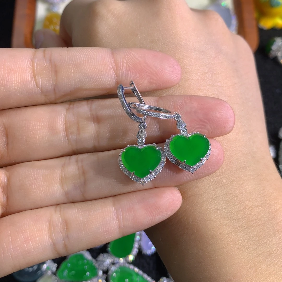 翡翠18K金镶嵌耳饰