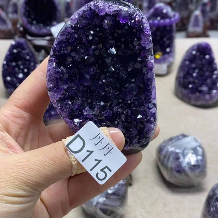 未镶嵌水晶大型摆件（非配饰）