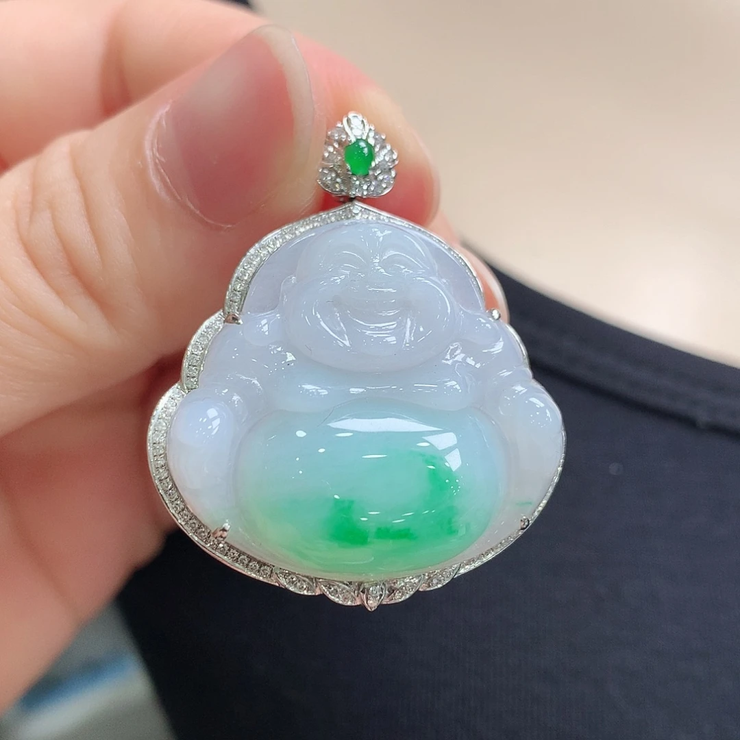 翡翠18K金镶嵌颈饰佛公