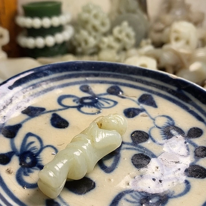 一***休瓷片工艺品瓷盘内挂坠