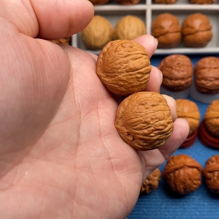 把件文玩核桃树皮纹