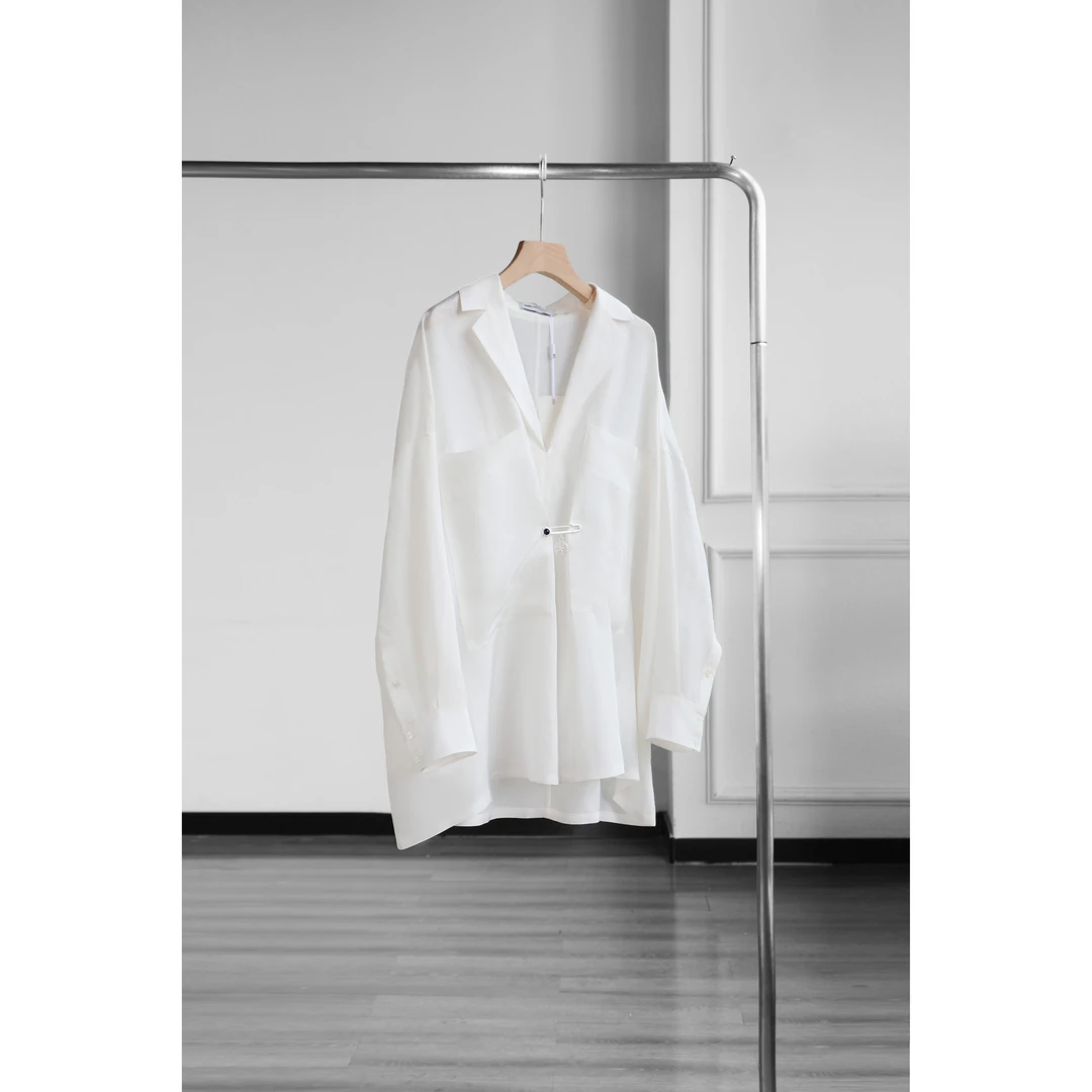 简约随性大口袋宽松衬衫DLLFY3189