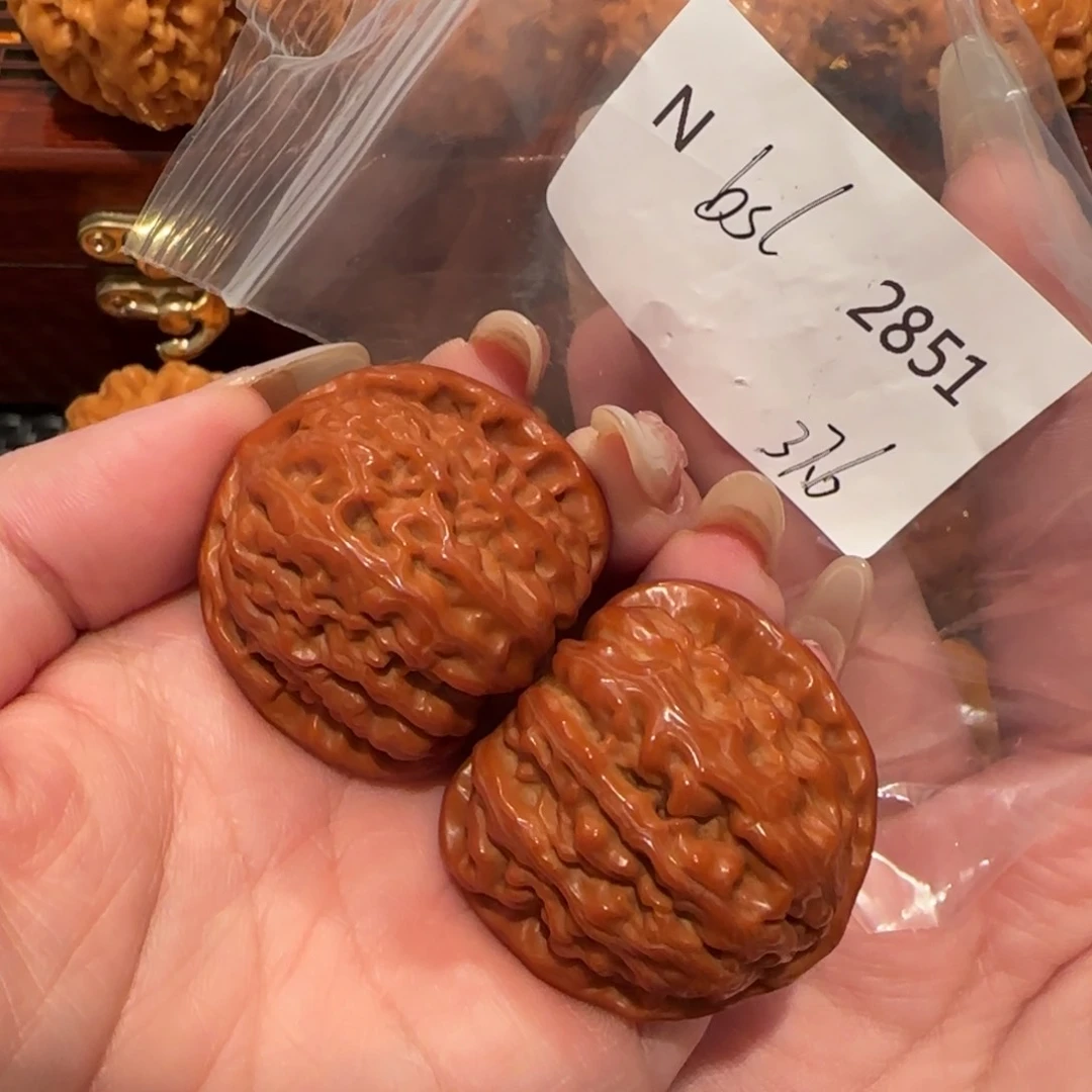 文玩核桃吊坠大*长白狮子37精品