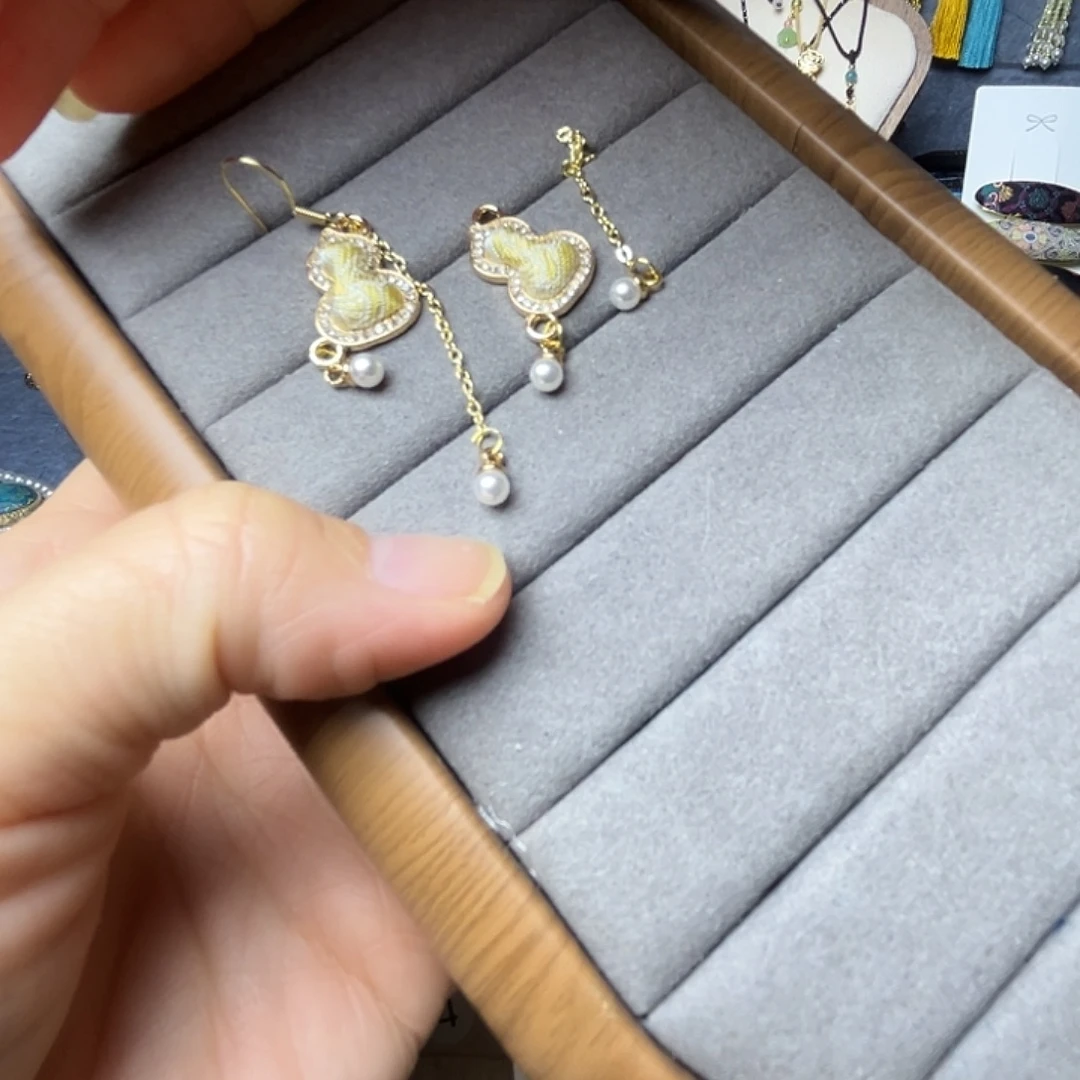 布艺锌合金茉莉青梅耳坠