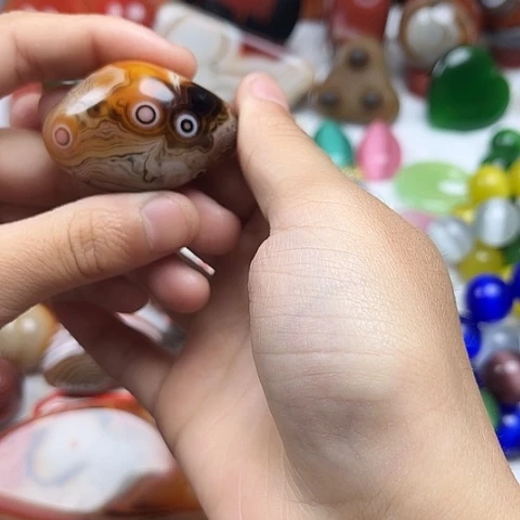 玛瑙/玉髓颈饰未镶嵌