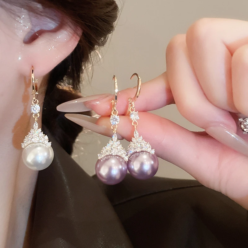 铜合金耳饰 法式奢华高级珠珠皇冠耳扣小众镶钻气质百搭耳坠C94