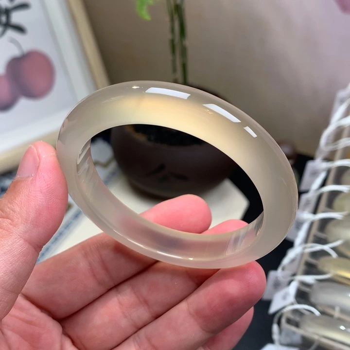 手镯玛瑙/玉髓未镶嵌