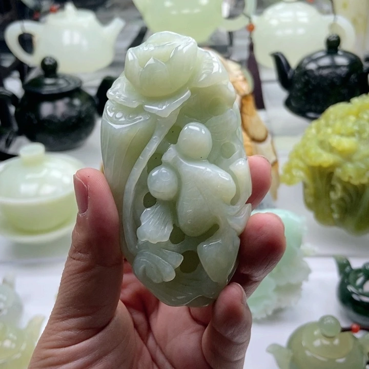 蛇纹石玉壶未镶嵌鸿*