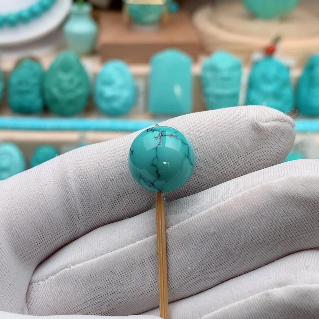 绿松石珠宝奇石未镶嵌重：3.4克