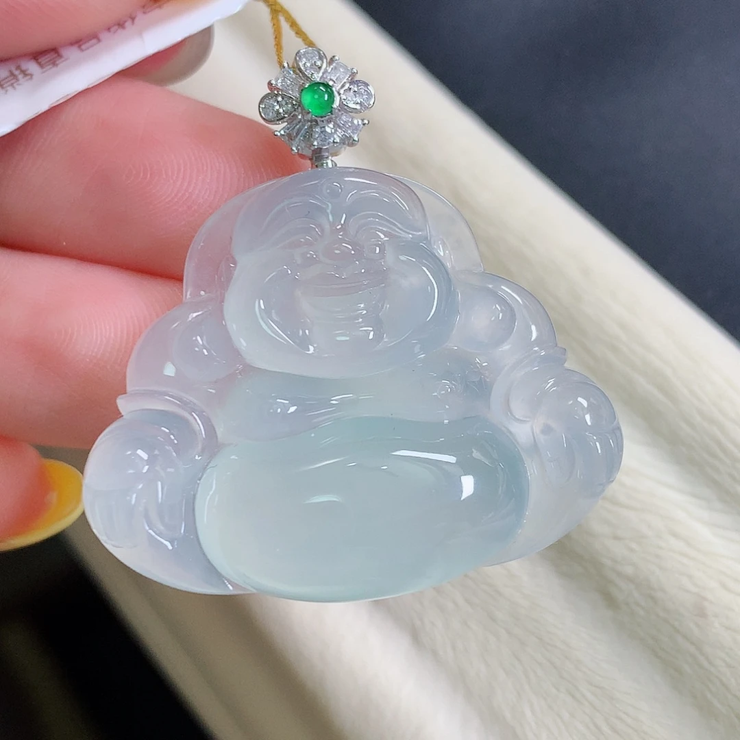 颈饰18K金镶嵌翡翠佛公