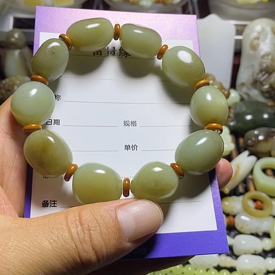 精***神未镶嵌手链和田玉