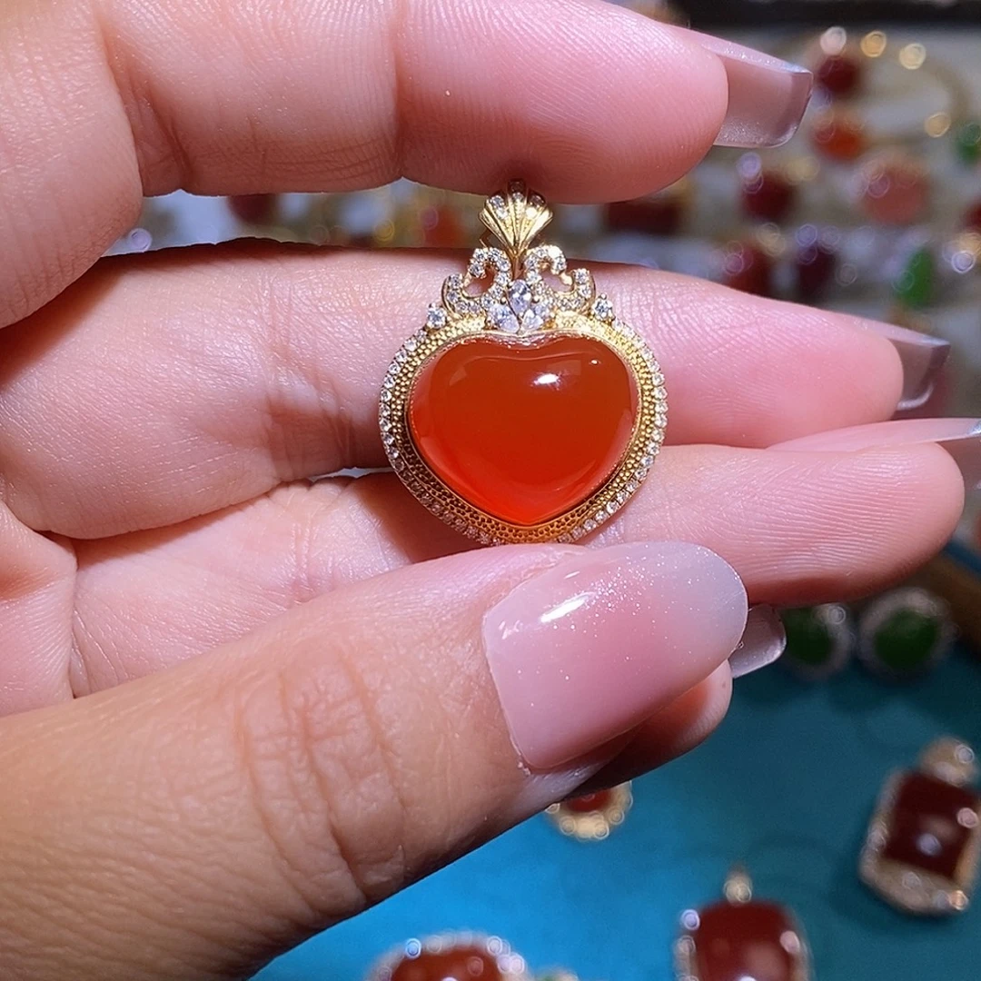 南红玛瑙18K金镶嵌吊坠(不含链)