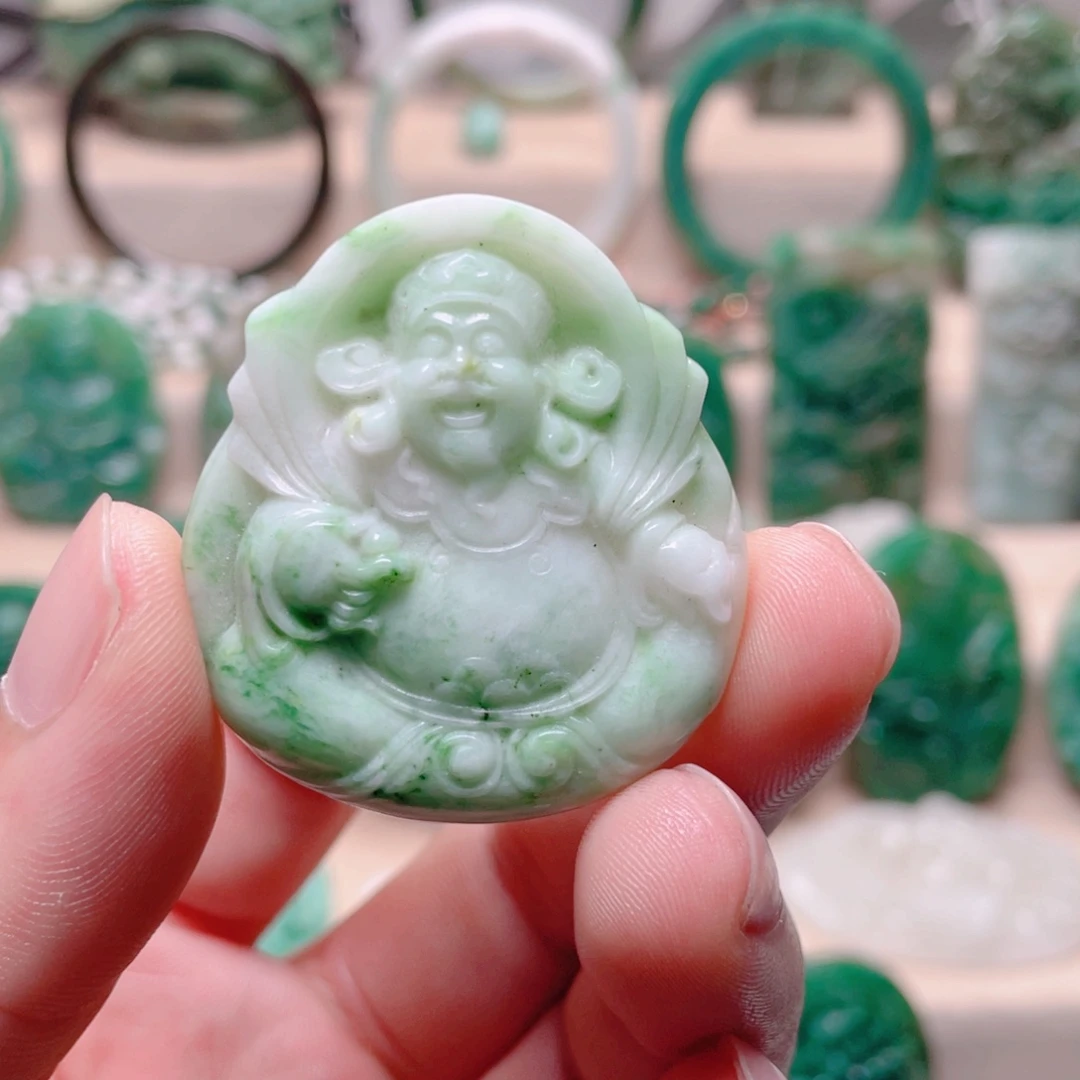 独山玉未镶嵌颈饰