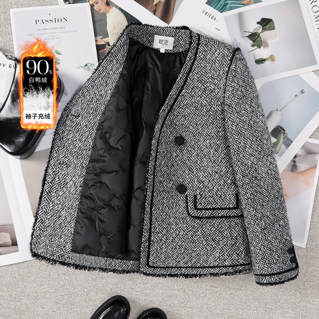 她池冬季90绒羽绒服绵羊毛女装通勤V领外套宽松款小香风T54B8088Y