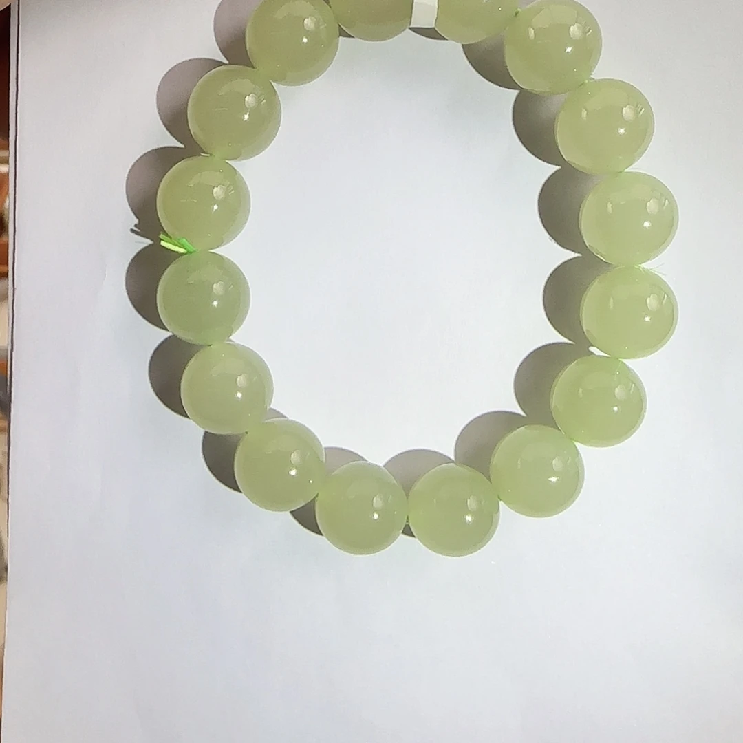 和田玉未镶嵌手链高冰胶起猫光 葡萄肉手串