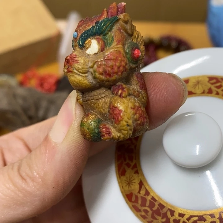 瓷片哈中古工艺品一件