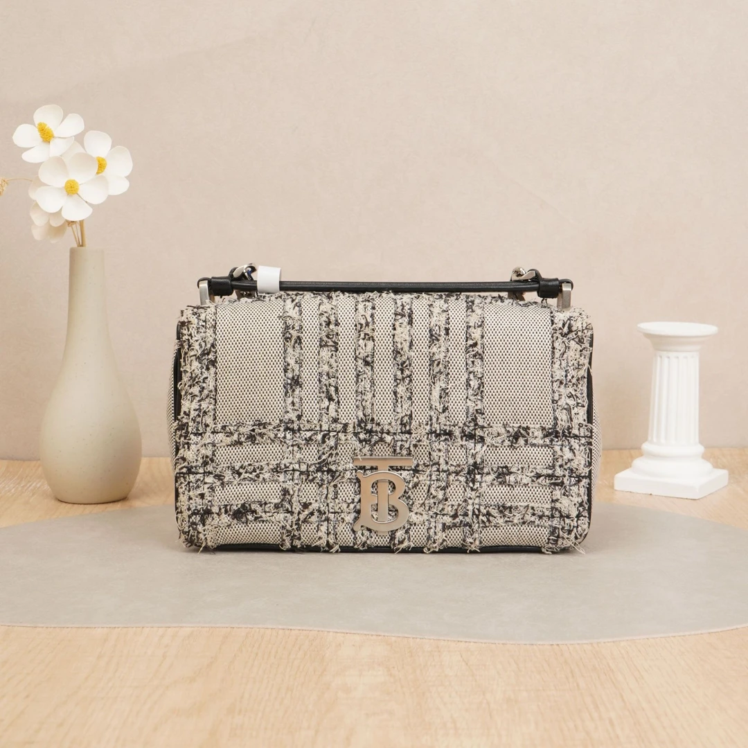 95新 BURBERRY/博柏利 lola萝拉链条豆腐包小号灰色织物DS025985