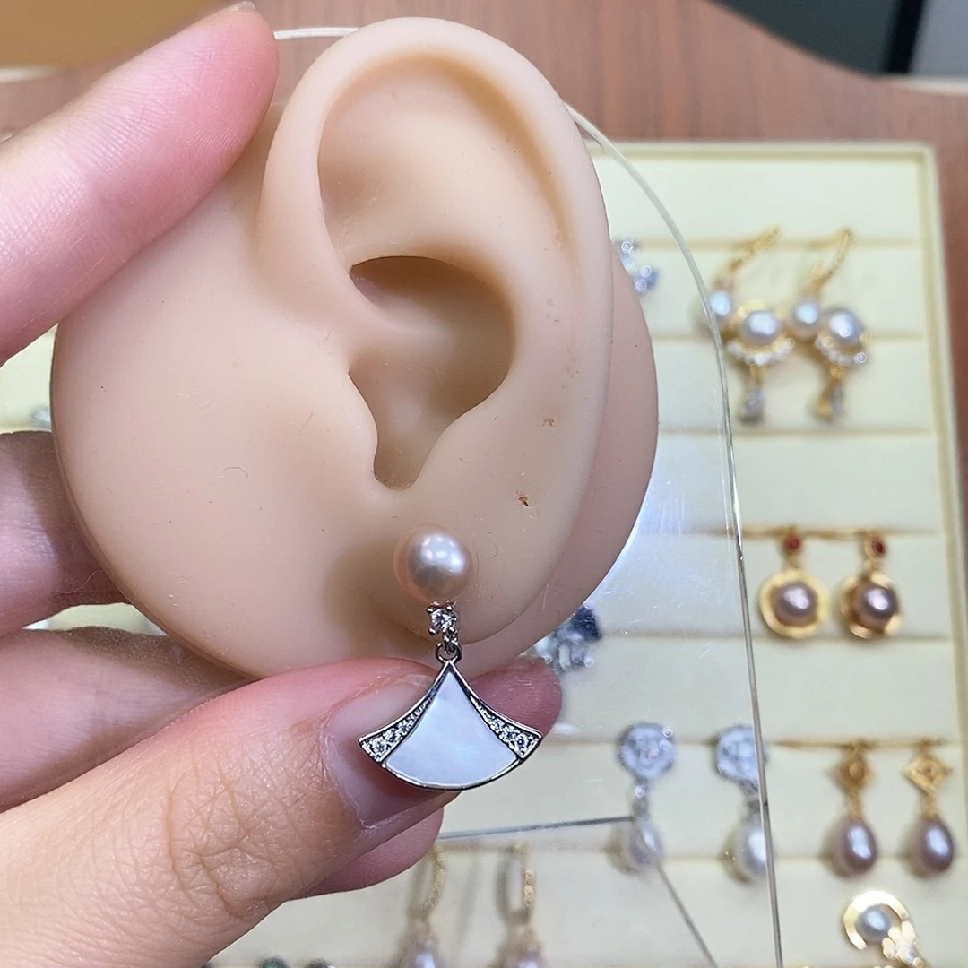 未镶嵌淡水珍珠耳饰