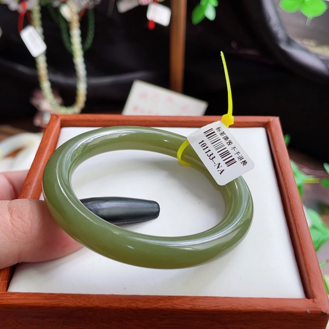 和田玉手镯未镶嵌53/53