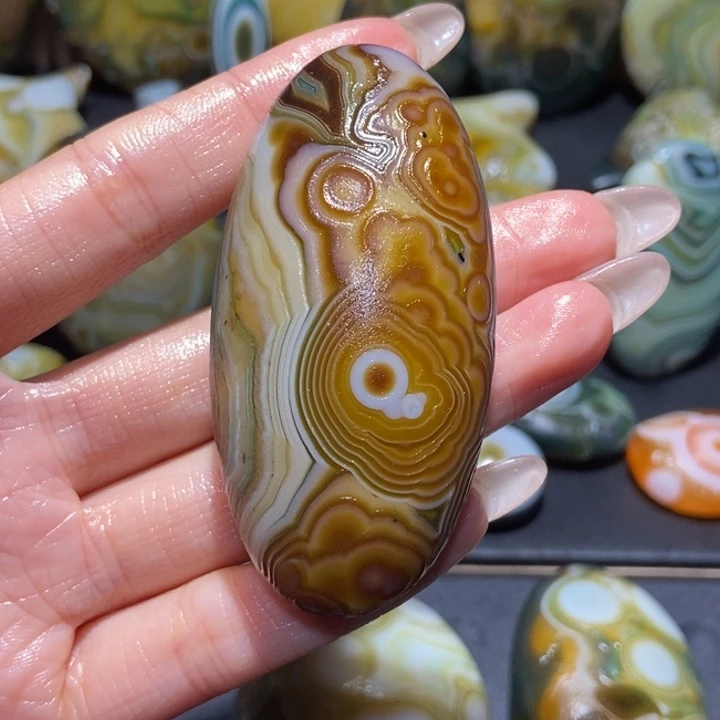 【闪购商品】未镶嵌玛瑙/玉髓珠宝奇石o o o