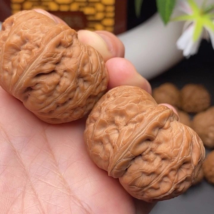 文玩核桃把件陈*澄元宝43