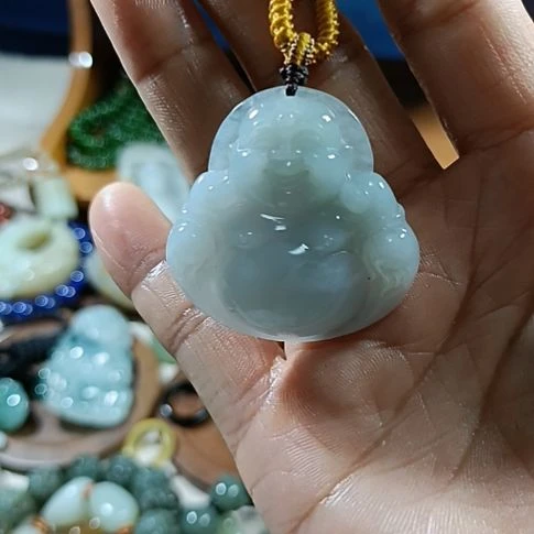 翡翠未镶嵌颈饰吊坠