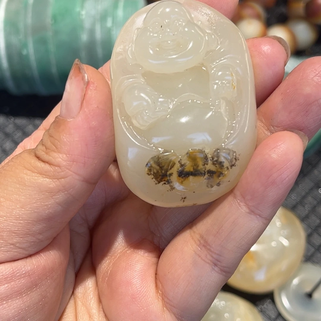 石英质玉（非洲翠）未镶嵌摆件
