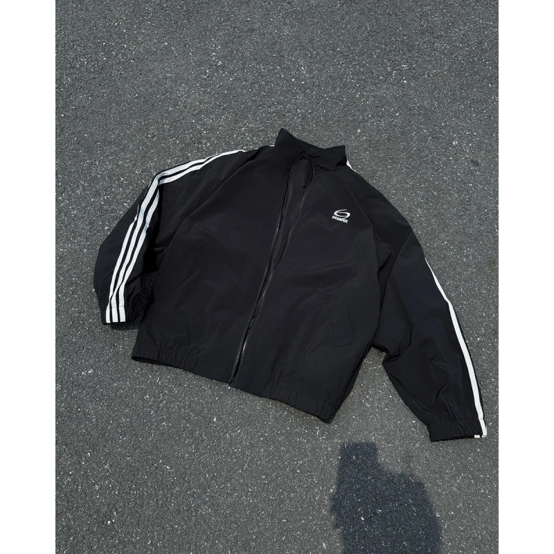 WAPLE2025男士黑色三条杠立领夹克秋季宽松休闲棒球服运动外套