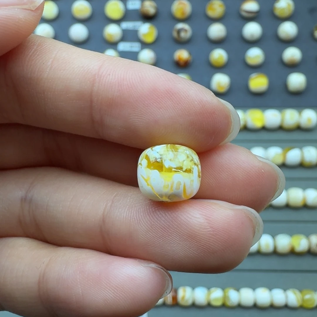 琥珀未镶嵌裸石蜜蜡