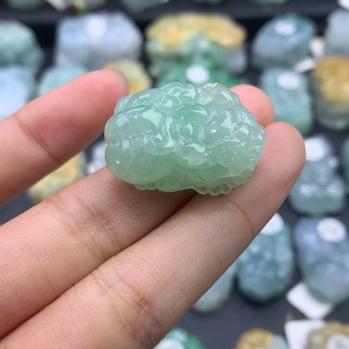 翡翠未镶嵌颈饰天然缅甸翡翠