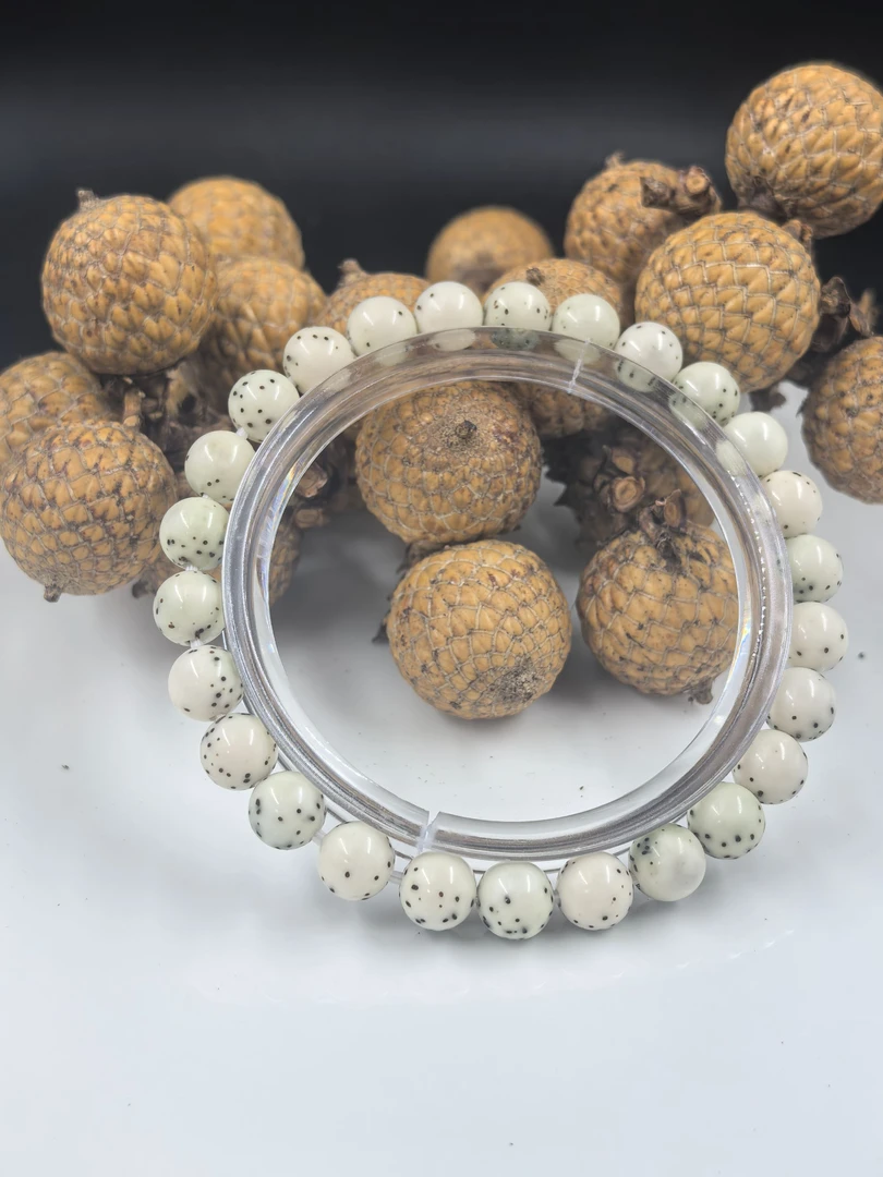 星月菩提石玉料瓷白卡8圆珠手串