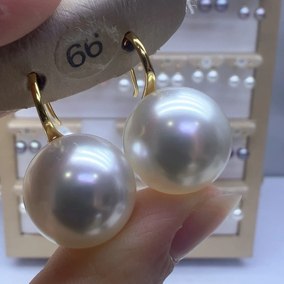 18K金镶嵌淡水珍珠耳饰