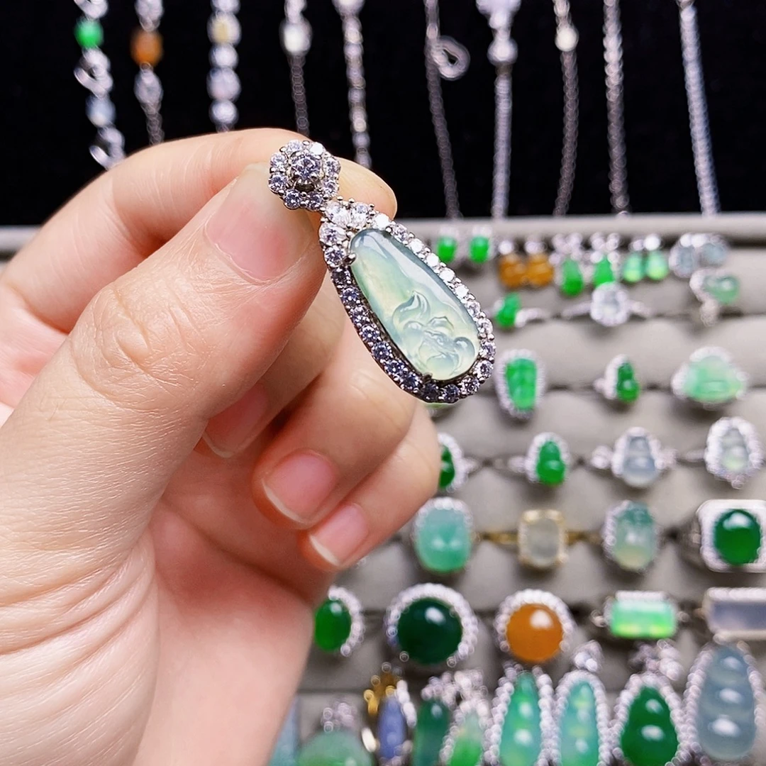颈饰银S925镶嵌翡翠莲花