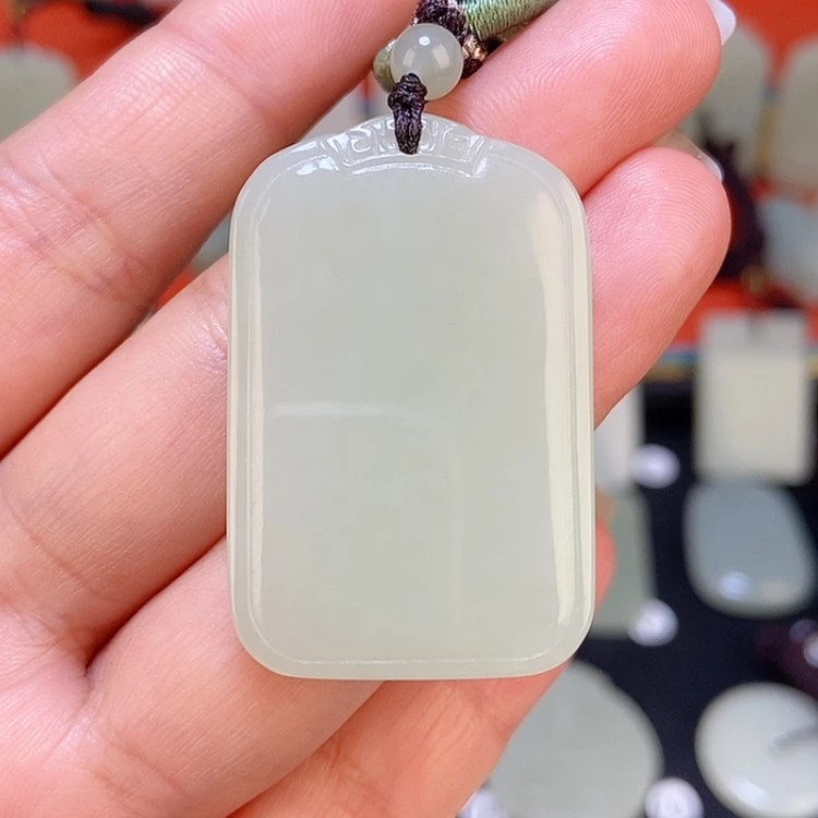 【闪购商品】颈饰未镶嵌和田玉